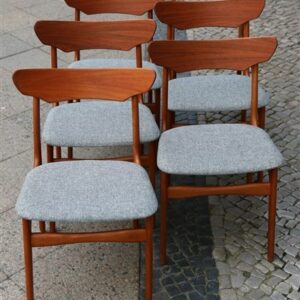 Set of 6 dining chairs in teak