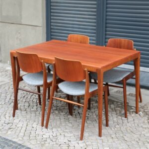 Wilkhahn dining table, design Hartmut Lohmeyer