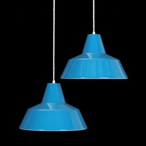 2er-Set Blaue Louis Poulsen / Axel Wedel Madsen Emaille-Hängelampen / „Arbejdspendel“ / Werkstattleuchte / Industrial-Design / Mid Century / 60er-70er