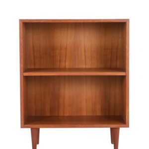 Restauriertes Stand-Regal / Teak / Mid Century Danish Modern Design / 60er-Jahre