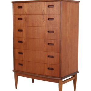 Große Mid Century Teak-Kommode mit gebogener Front / 60er-Jahre / Tallboy / Danish Modern Design